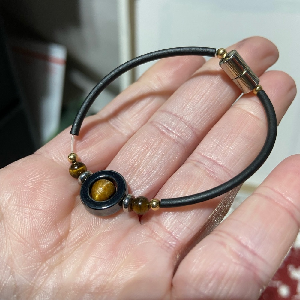 Set of 2 Hematite and Tiger Eye Bracelets - Picture 5 of 5